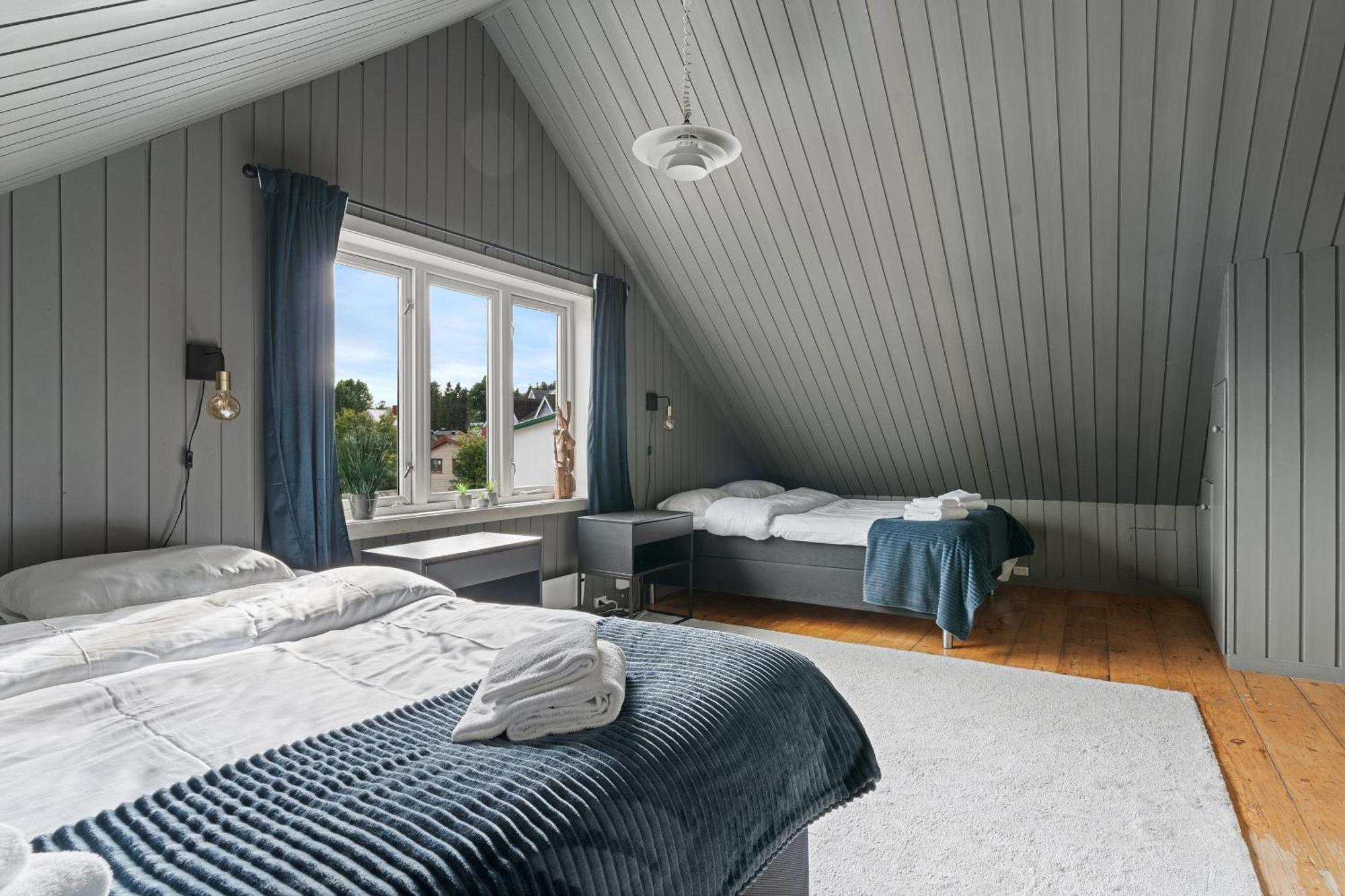Arctic Homes - Historical Tromso House With View Exteriör bild
